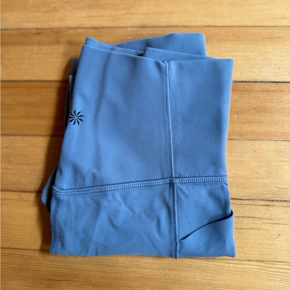 Athleta 7/8 Salutation Stash Leggings with pockets